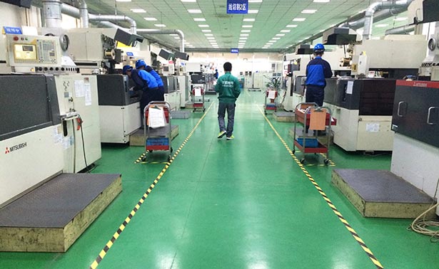 綠色薄涂型油性環(huán)氧樹(shù)脂地坪